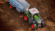 Dickie Toys - Fendt Milk Machine trattore cm. 26 Dickie Toys - Fendt Milk Machine trattore cm. 26