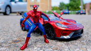 Jada Toys - Marvel Spider-Man Ford GT del 2017 in scala 1:24 Jada Toys - Marvel Spider-Man Ford GT del 2017 in scala 1:24